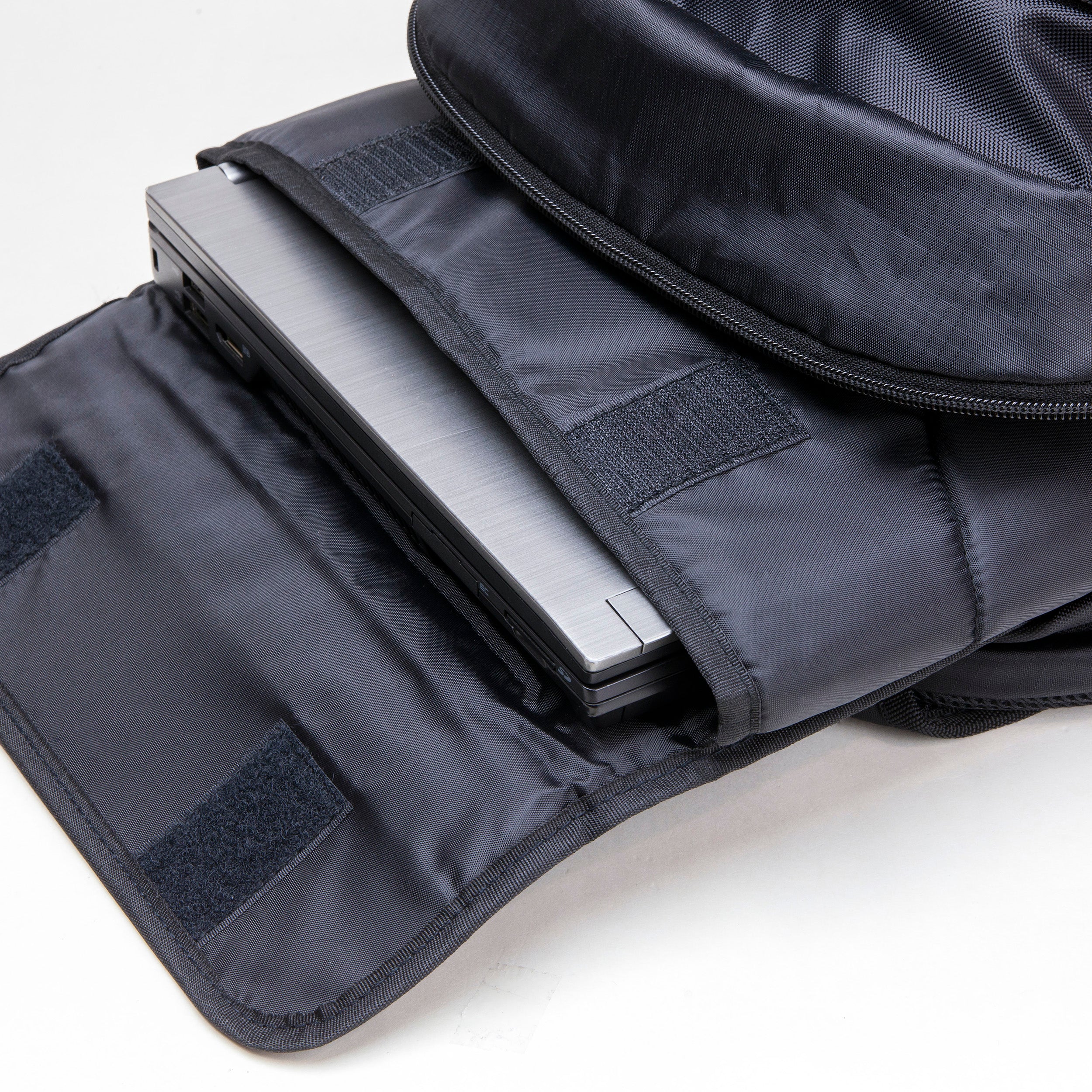 25985_D31008_5_feature_02_14 - 16