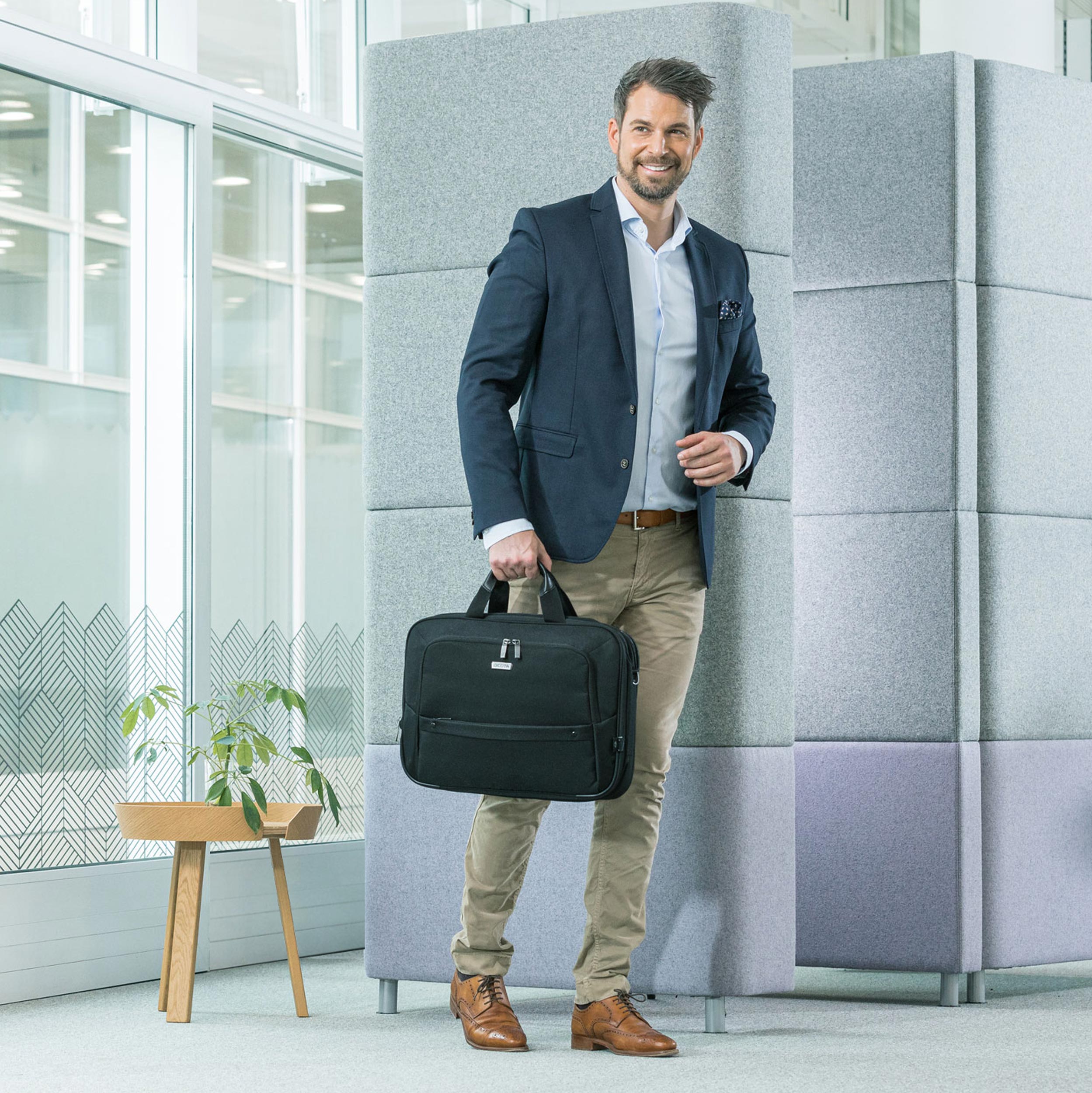 28546_D31644-RPET_7_lifestyle_01_14 - 15.6