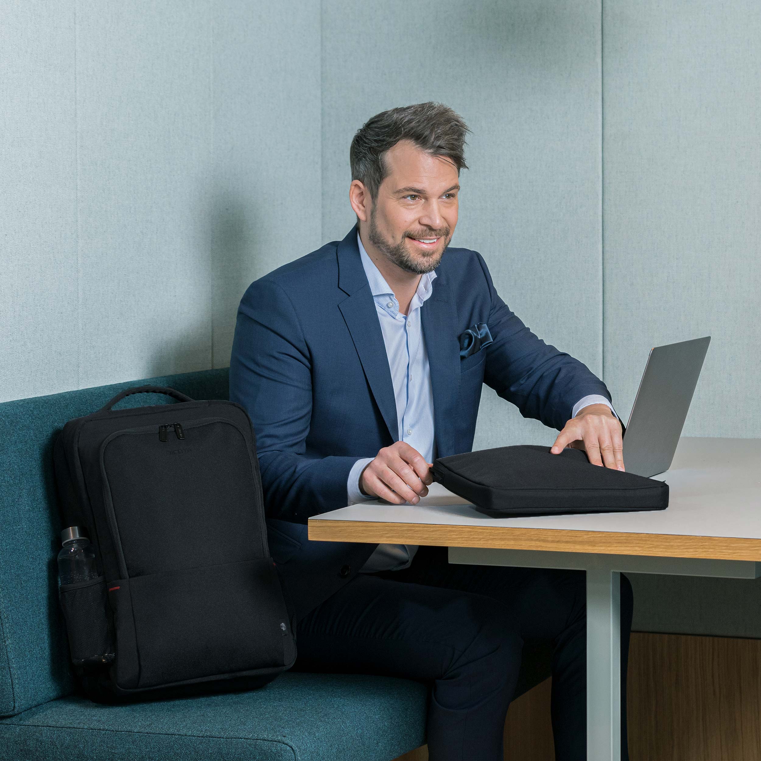 27946_D31839-RPET_6_lifestyle_01_13 - 16