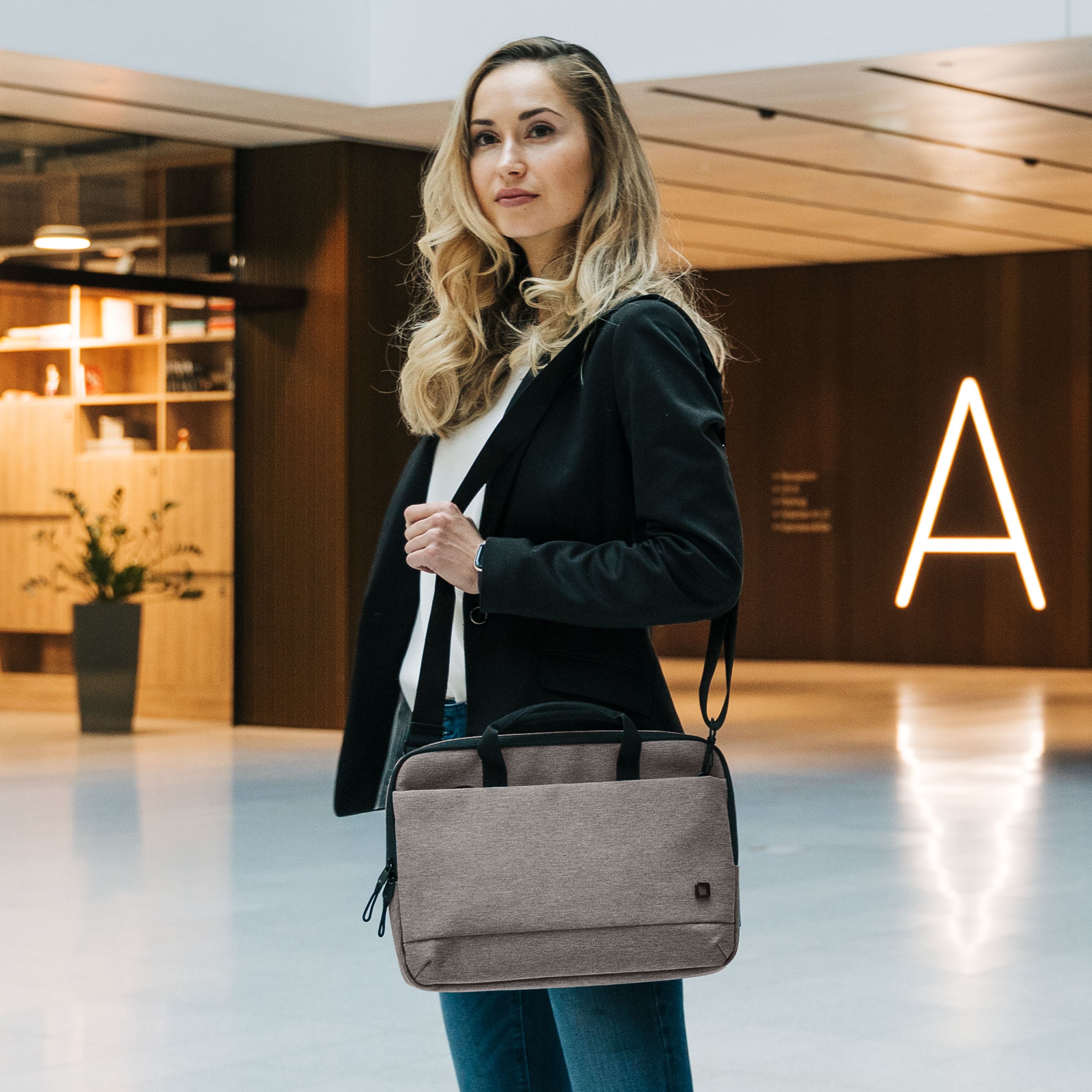 29213_D31870-RPET_6_lifestyle_01_12 - 13.3