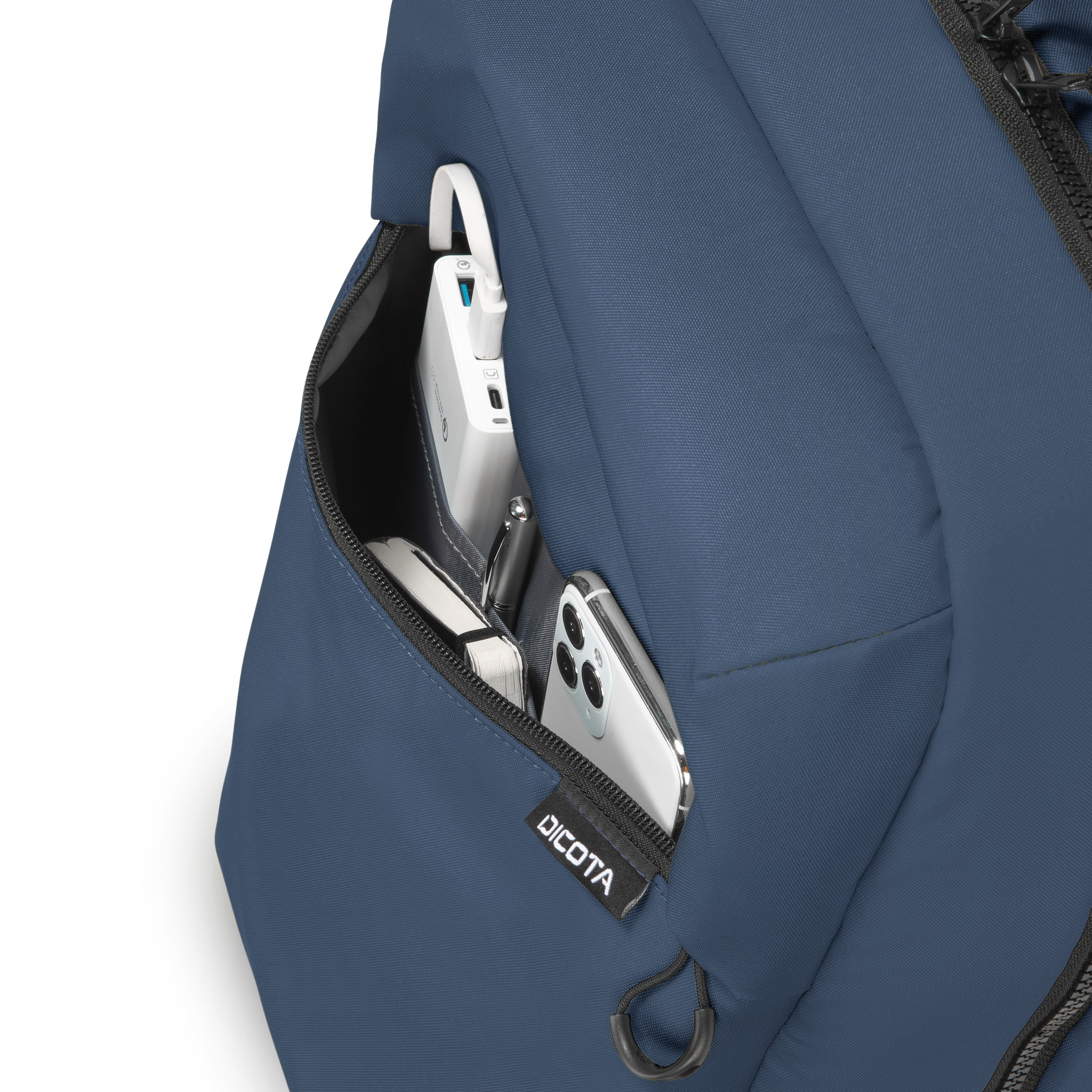 32513_D32120-RPET_5_feature_01_13 - 16